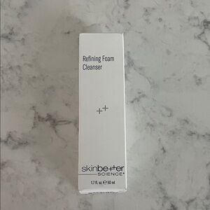 Skinbetter Science Refining Foam Cleanser — White